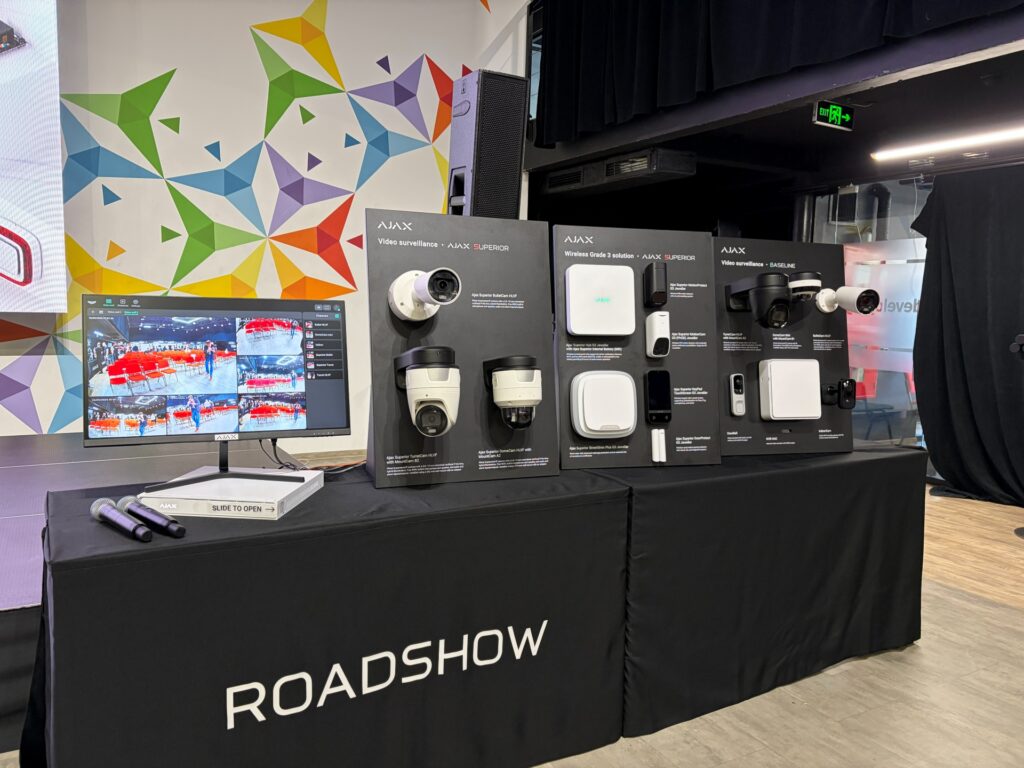 Stand Justar la Roadshow Ajax Centru certificat PRO Ajax